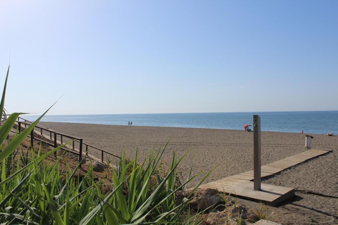 Apartamento En La Playa Malaga 贝纳哈拉菲 外观 照片